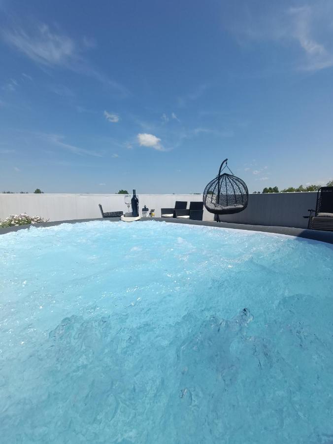Modern Rancho - Apartamenty Nad Rzeka, Przy Stadninie Koni Kruszyna  Luaran gambar