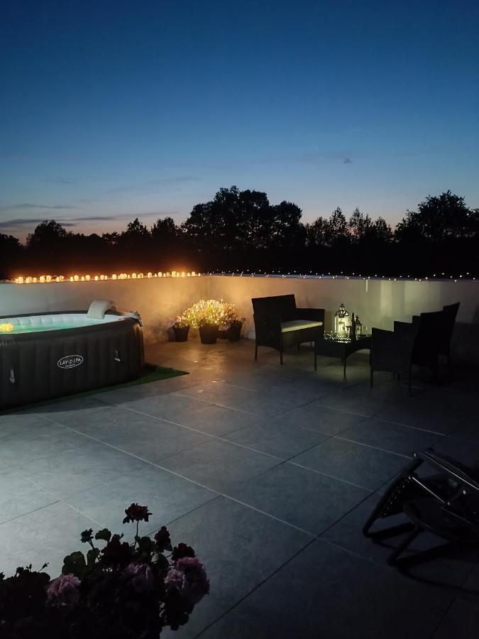 Modern Rancho - Apartamenty Nad Rzeka, Przy Stadninie Koni Kruszyna  Luaran gambar