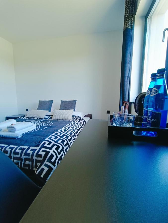 Modern Rancho - Apartamenty Nad Rzeka, Przy Stadninie Koni Kruszyna  Luaran gambar