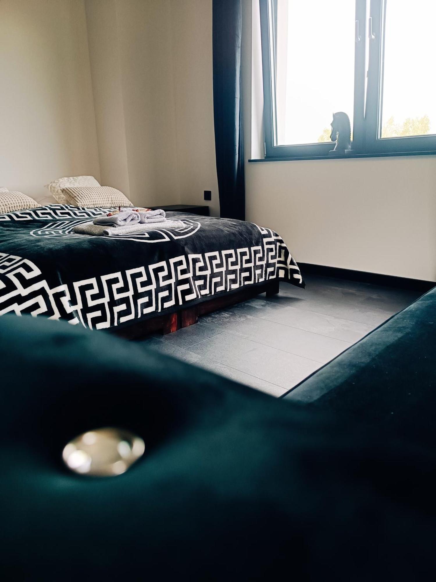 Modern Rancho - Apartamenty Nad Rzeka, Przy Stadninie Koni Kruszyna  Luaran gambar